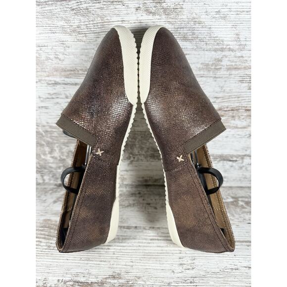 Women's Frye Melanie Metallic Bronze Leather Flats Sz 8M - Picture 7 of 10